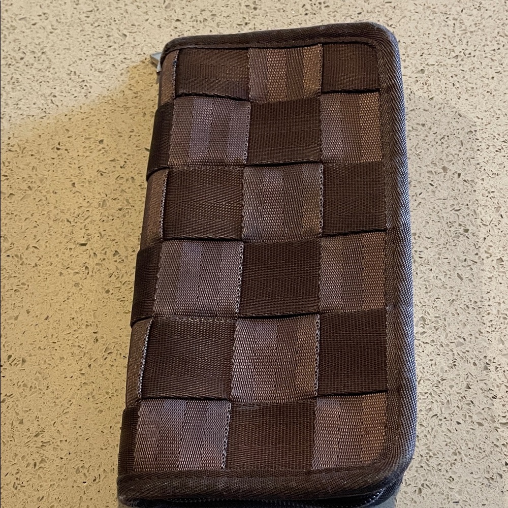 Harveys Brown Woven Zip Wallet - Picture 5 of 6